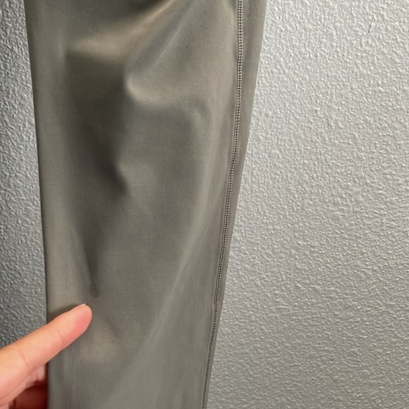 Lululemon Speed Up Mid Rise Legging Size 8 - Picture 10 of 10